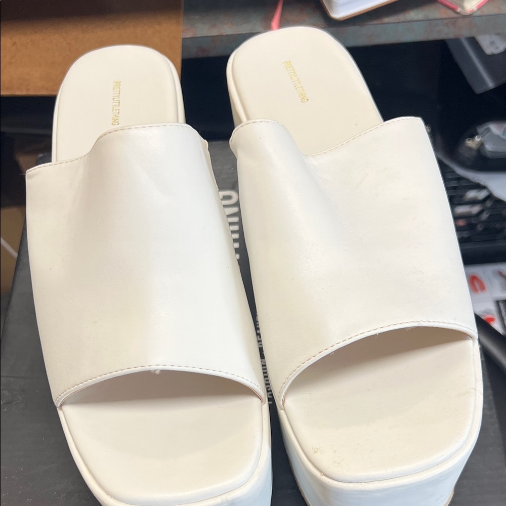 PrettyLittleThing White Platform Slide Mules